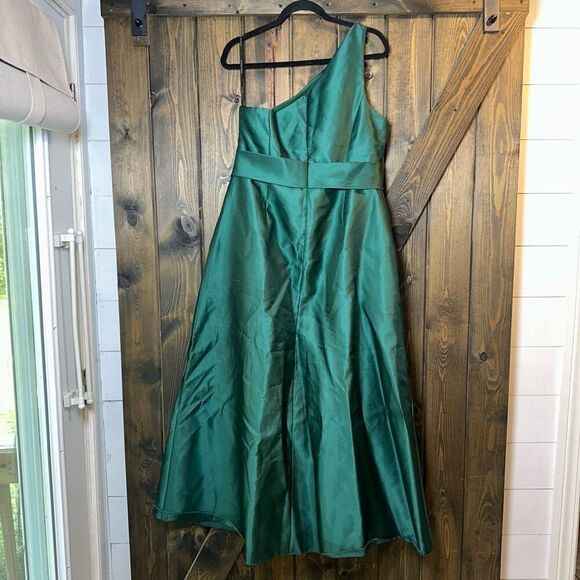 NWOT Alfred Sung Satin Twill One Shoulder A-line Pocket Gown - Picture 3 of 9